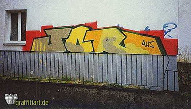 Graffiti Bombing - Photo by WurstUndKaese - Sore, Sor, Ahs (2001)