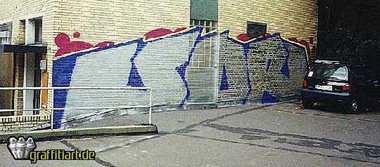 Graffiti Bombing - Photo by WurstUndKaese - Sore, Sor, Hamburg (2001)