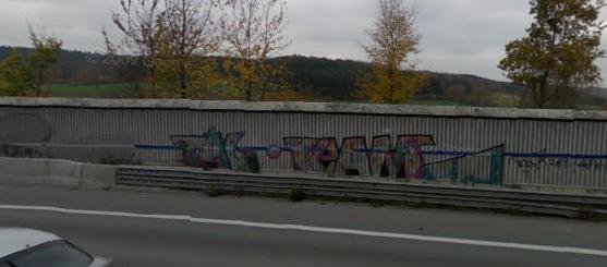 Graffiti Bombing - Photo by WurstUndKaese - tagteam, tt, bielefeld (2001)