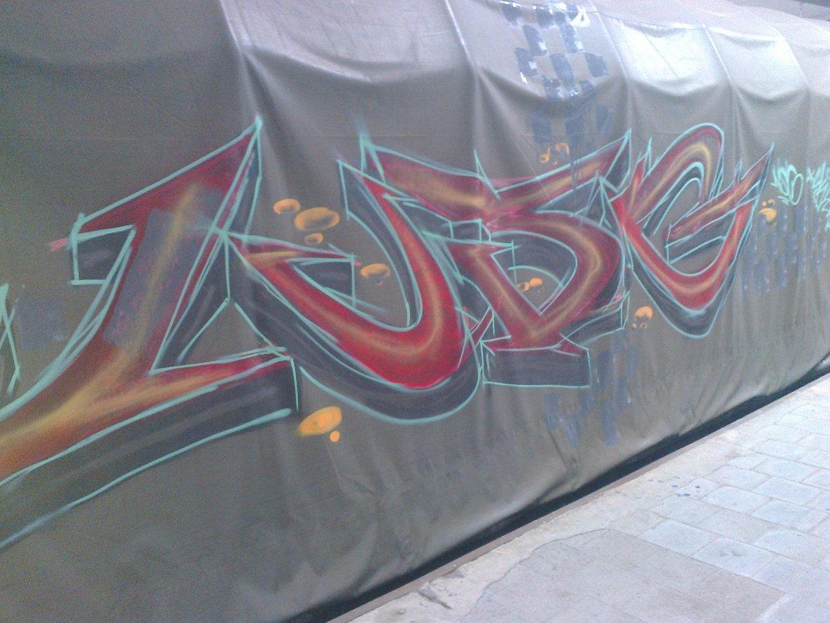 Graffiti Bombing - Photo by WurstUndKaese - Nsg, quest, eker (2014)