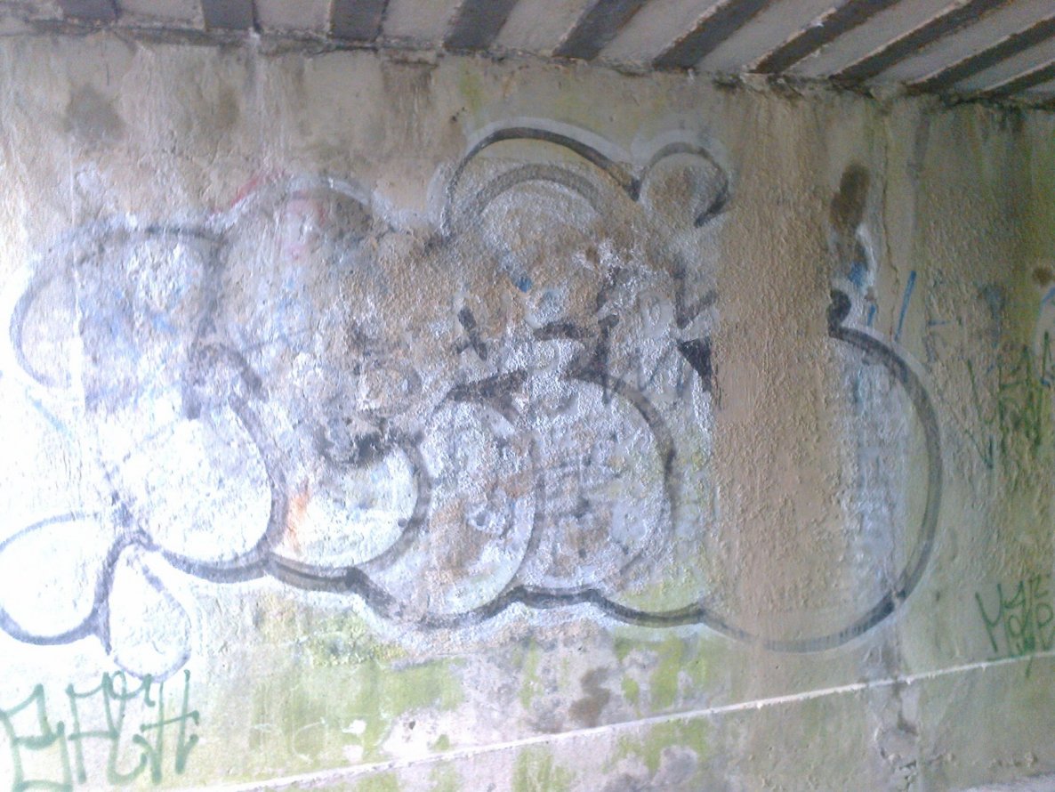 Graffiti Bombing - Photo by WurstUndKaese - War, Cn, Byz (2005)