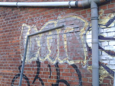 Graffiti Bombing - Photo by WurstUndKaese - War, Cn, Ksl