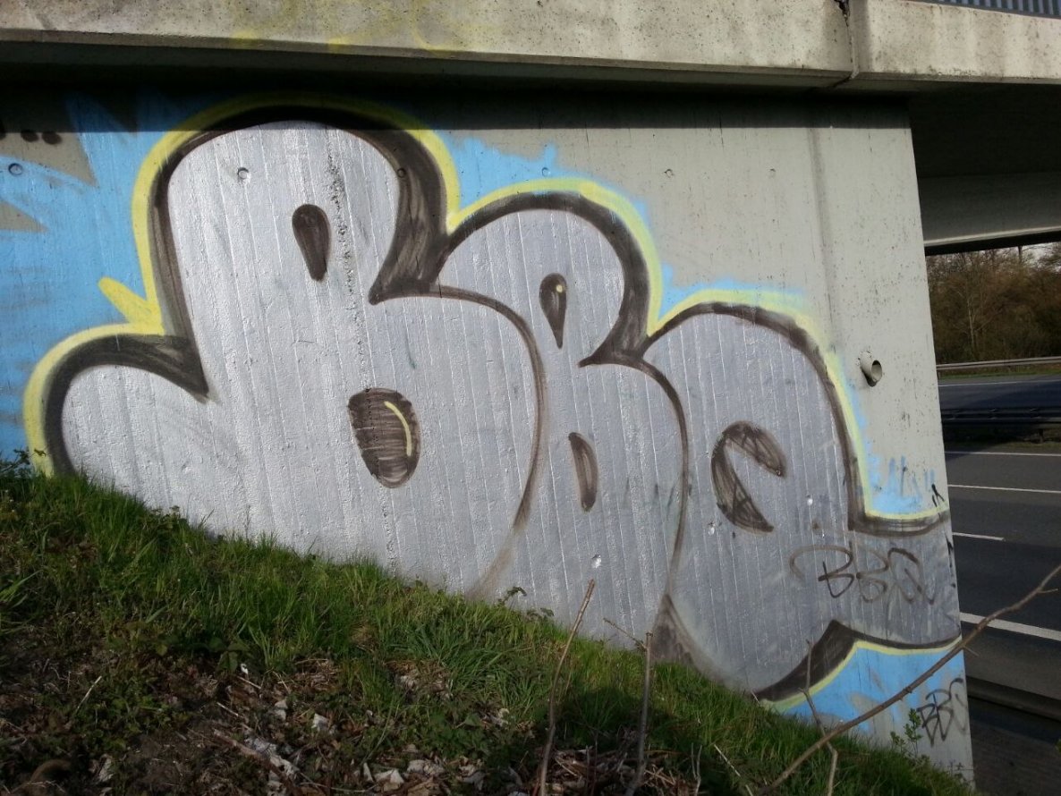 Graffiti Bombing - Photo by WurstUndKaese - BBQ, A2, Gütersloh