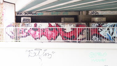 Graffiti Bombing - Photo by WurstUndKaese - BOOM, Bsk