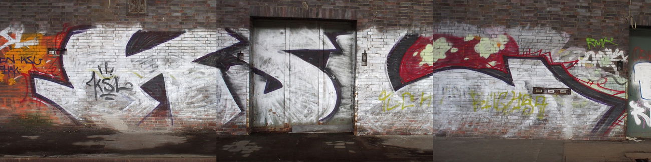 Graffiti Bombing - Photo by WurstUndKaese - Ksl, Chak, Gift