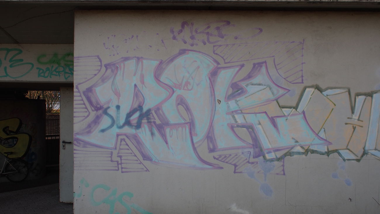 Graffiti Bombing - Photo by WurstUndKaese - rok