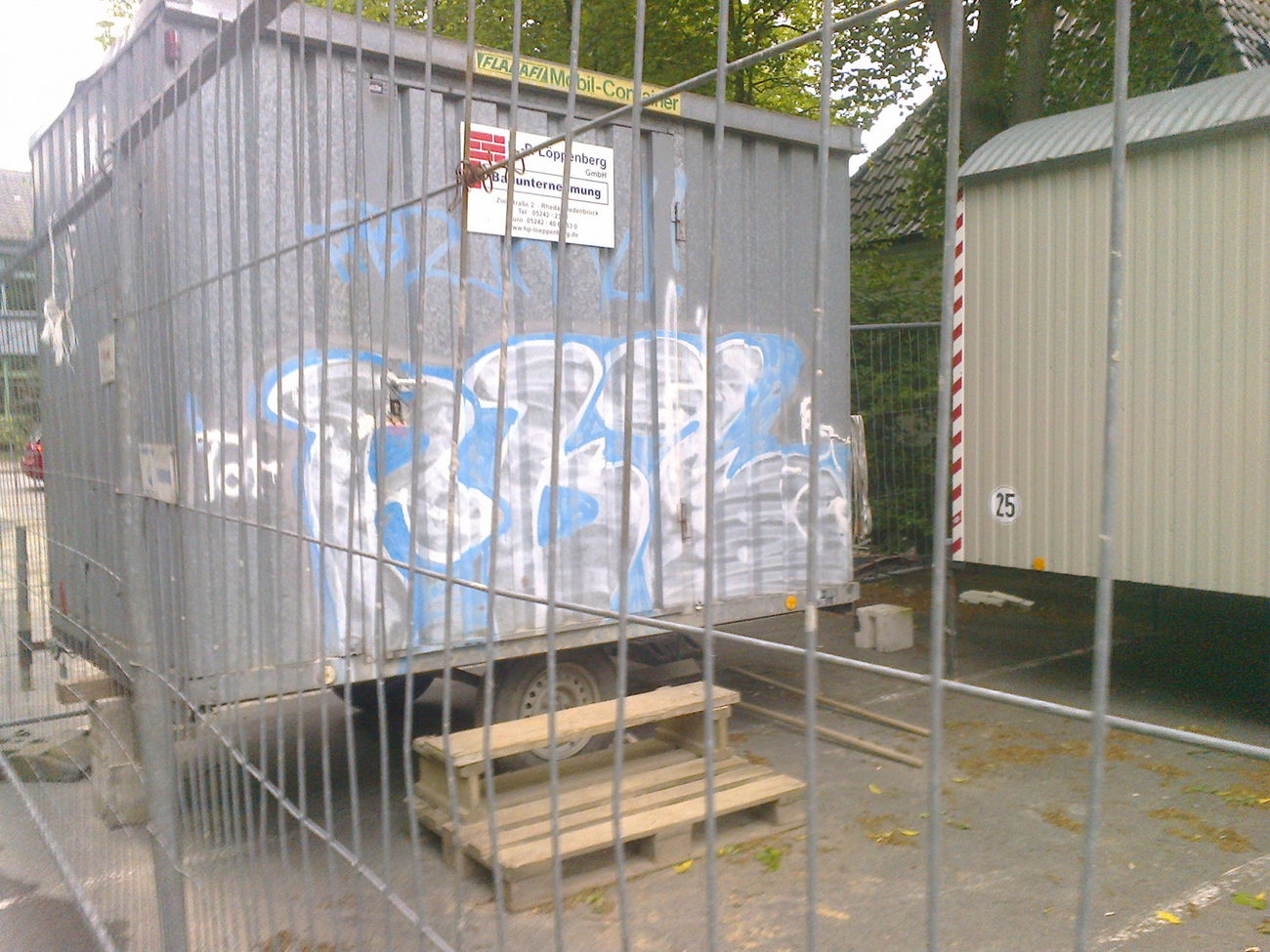 Graffiti Bombing - Photo by WurstUndKaese - Rudeboys, Rudeboyz, war