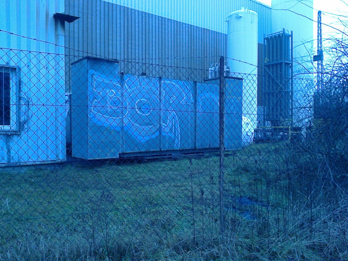 Graffiti Bombing - Photo by WurstUndKaese - Bör (2002)