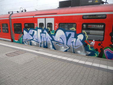 Graffiti Train - Photo by Wurstfinger - rm, crew
