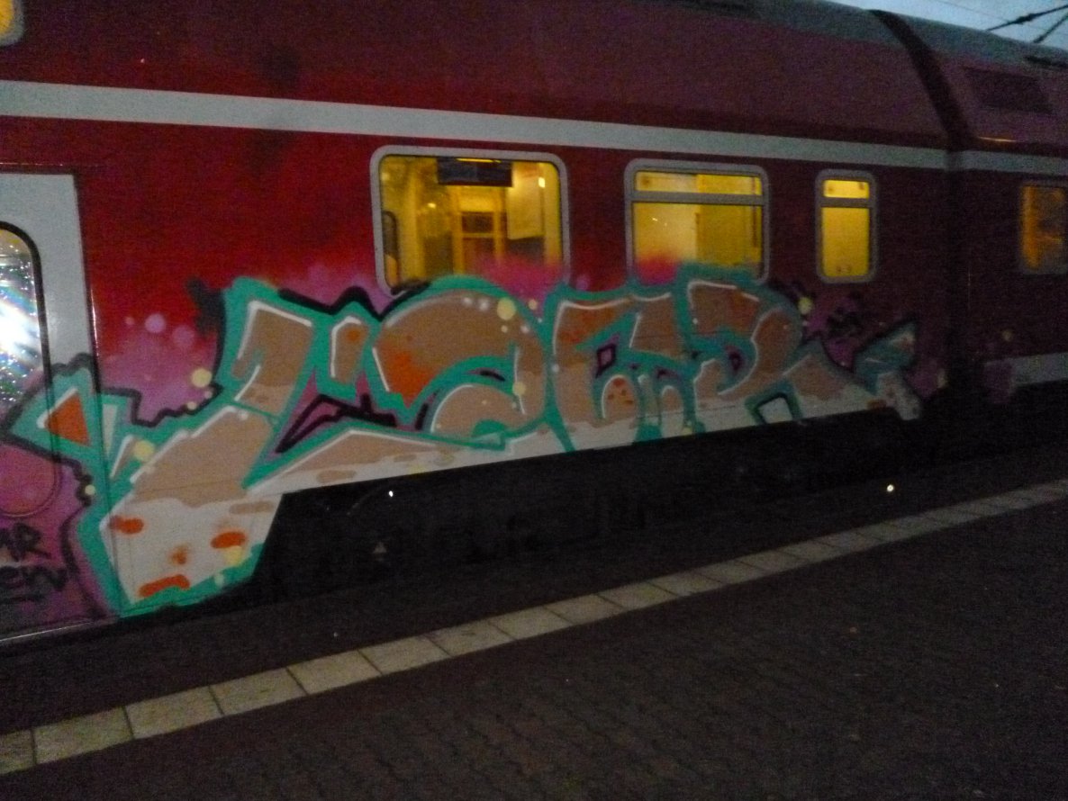 Graffiti Train - Photo by XYZ - LACR (2013)
