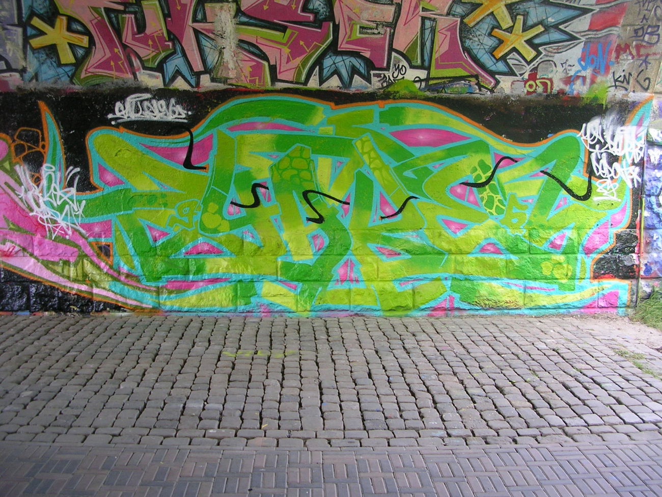 Graffiti Wall - Photo by YAKE96 - YAKE, 96, YAKE96 (2015)