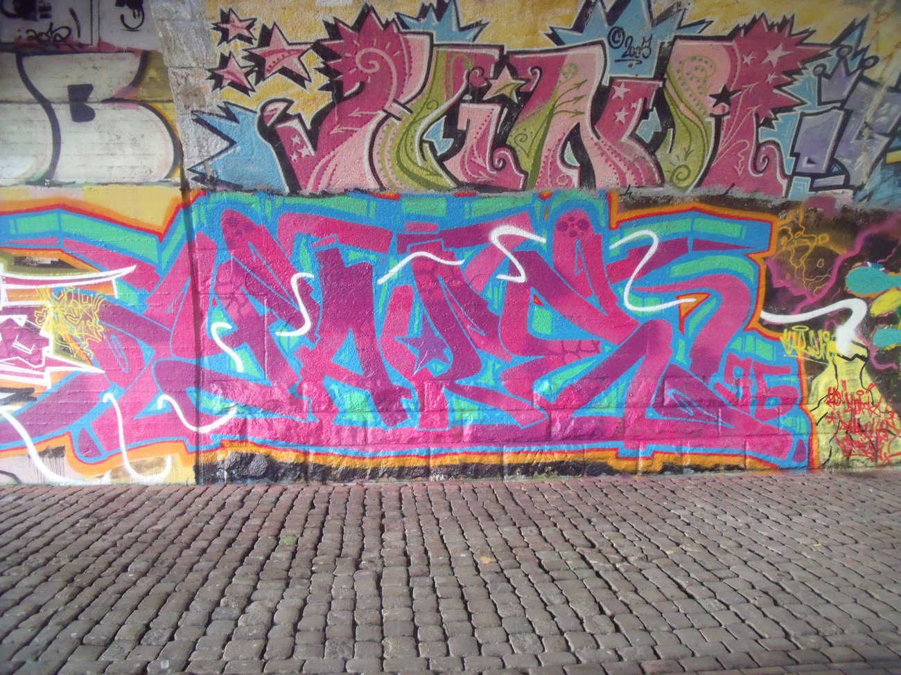 Graffiti Wall - Photo by YAKE96 - YAKE, 96, YAKE96 (2015)