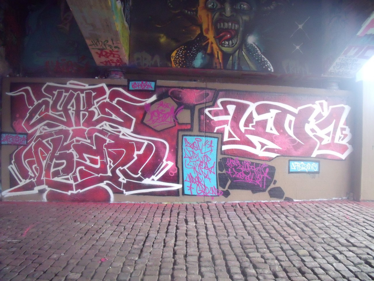Graffiti Wall - Photo by YAKE96 - YAKE96, DAZE95, KRIZ1 (2015)