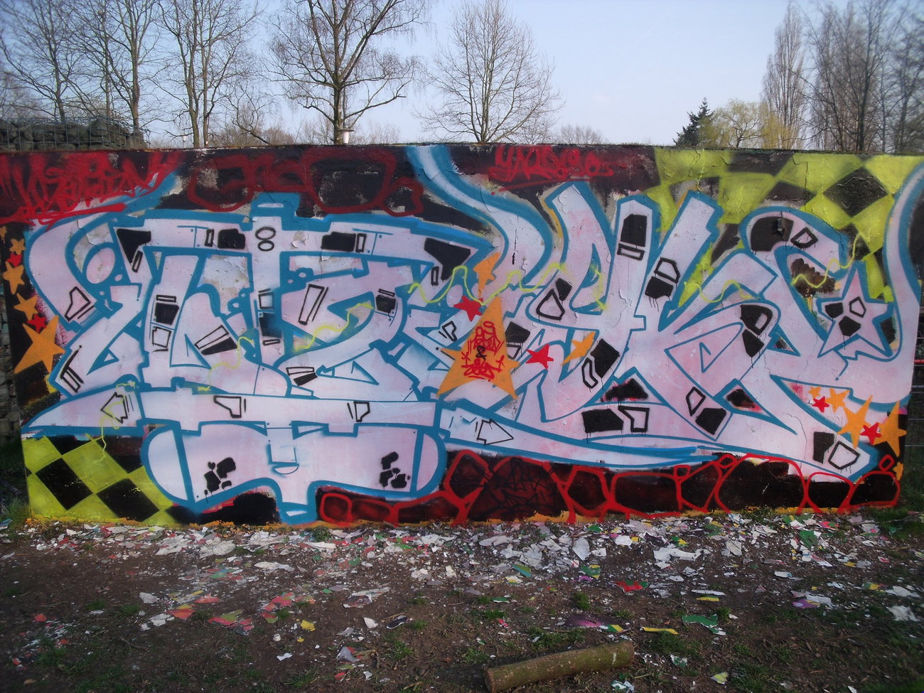 Graffiti Wall - Photo by YAKE96 - DAZE, 95, DAZE95 (2015)
