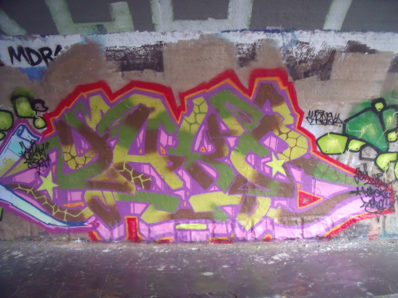 Graffiti Wall - Photo by YAKE96 - YAKE96 (2015)