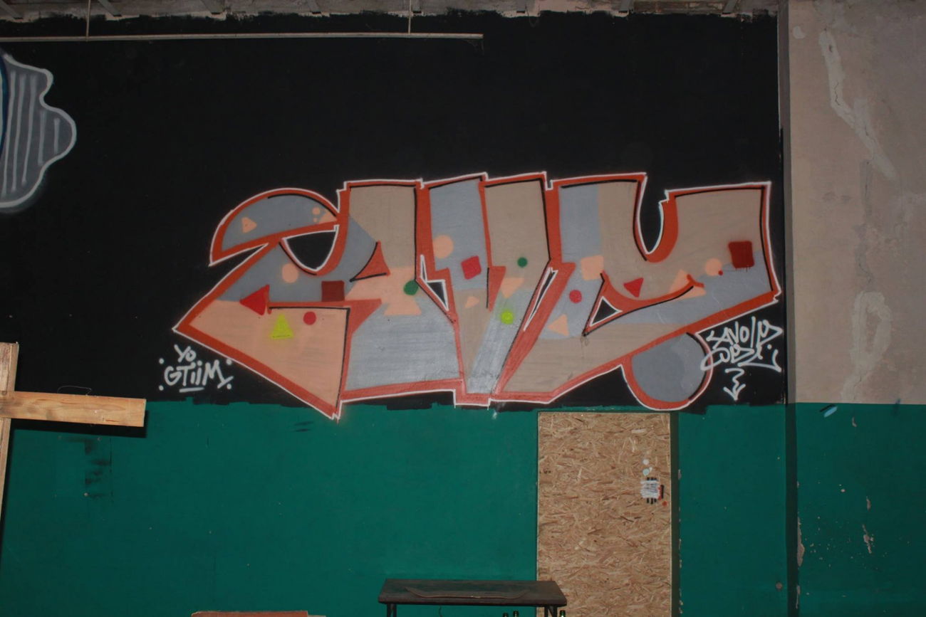 Graffiti Bombing in Riga - Photo by YOsup (2015)