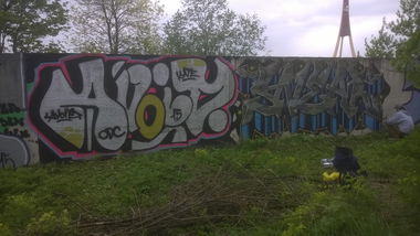Graffiti Bombing - Photo by YOsup (2015)