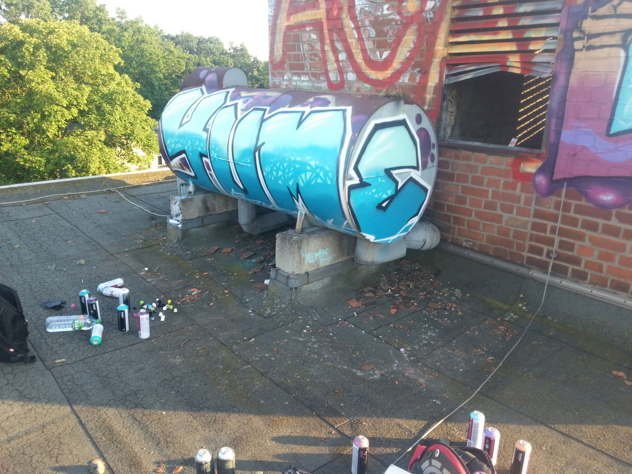 Graffiti Bombing - Photo by YumeS - yume