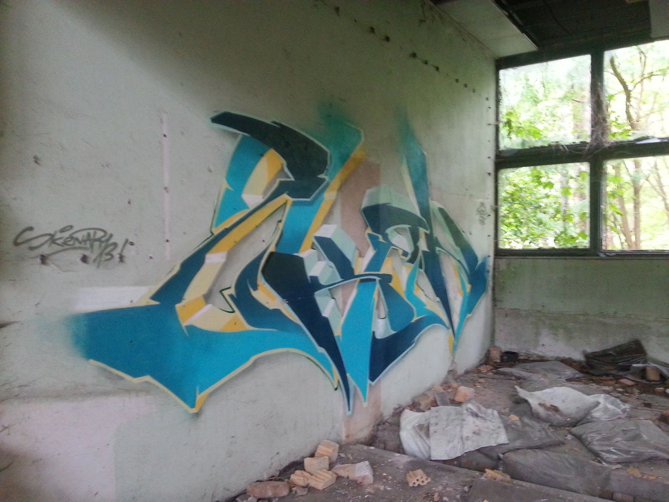 Graffiti Wall - Photo by YumeS - skenar