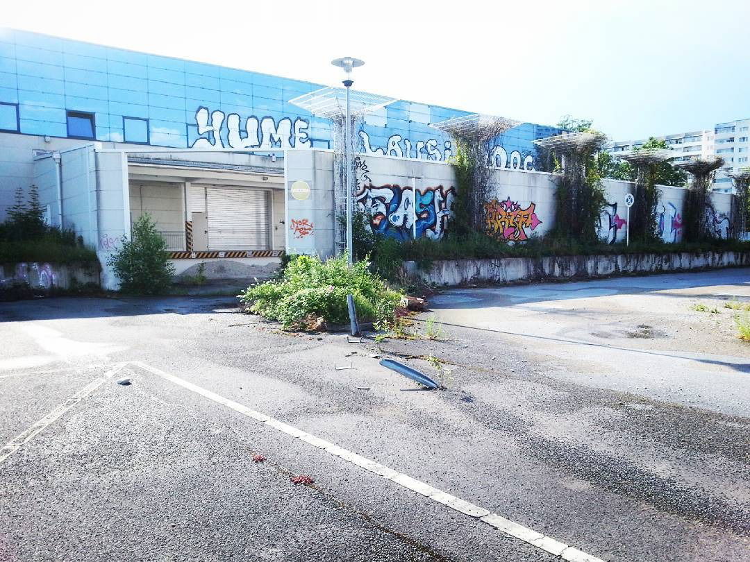 Graffiti Bombing in Deutschland - Photo by YumeS - rooftop, roofspot, roof (2016)