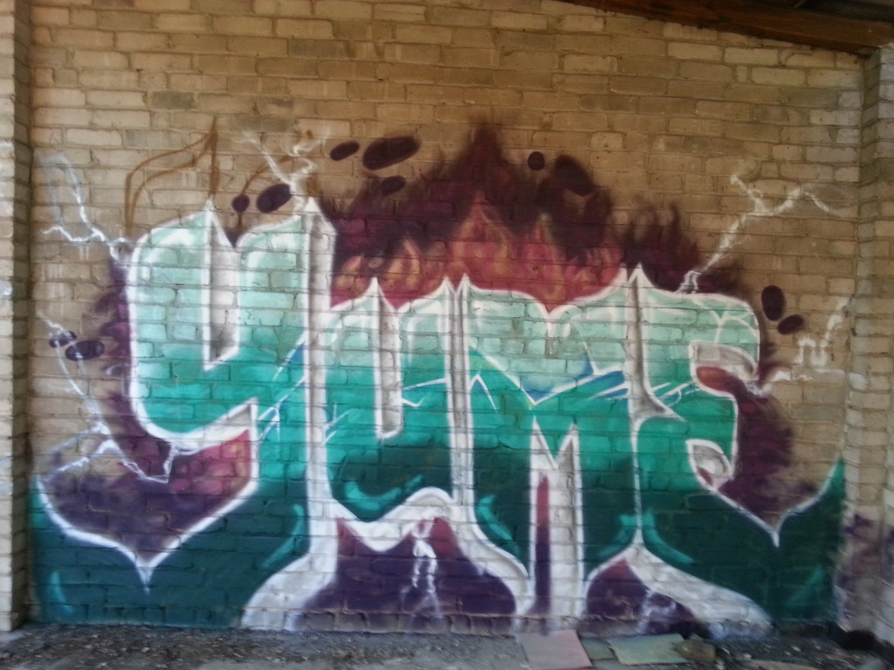 Graffiti Wall - Photo by YumeS - yume