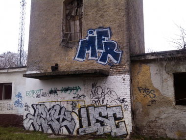 Graffiti Bombing - Photo by Yunker3 - mfr