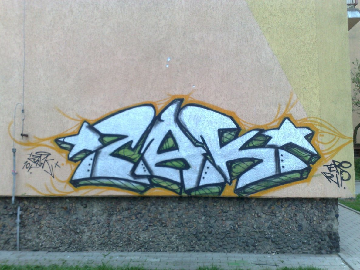 Graffiti Wall - Photo by ZAKUR