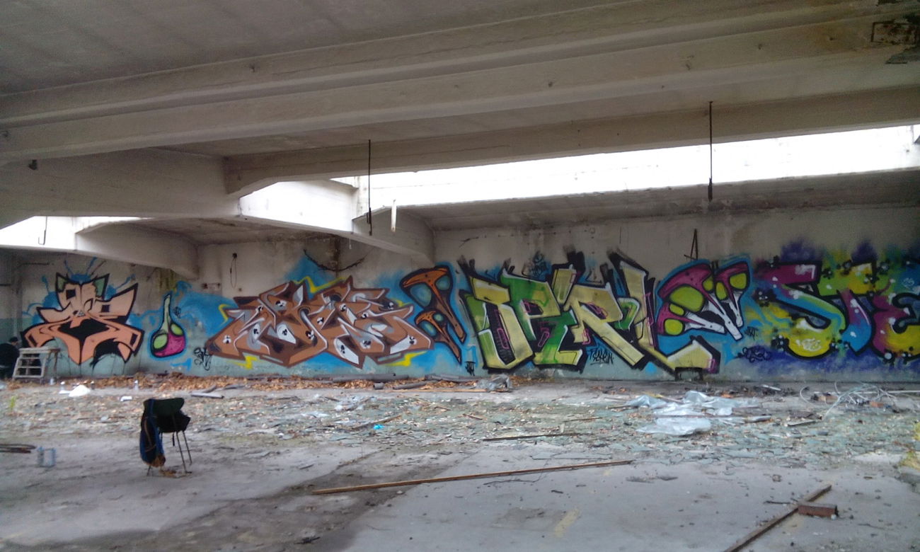 Graffiti Wall - Photo by ZAKUR - zaf, news, spirol