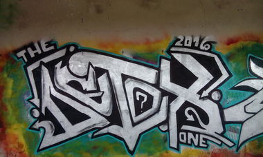 Graffiti Wall - Photo by ZAKUR - silver, legal, montana