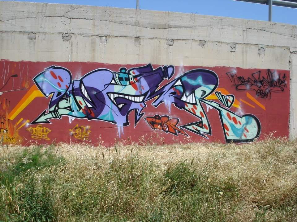 Graffiti Wall in Chios greece - Photo by ZAN83YMG - DANGER