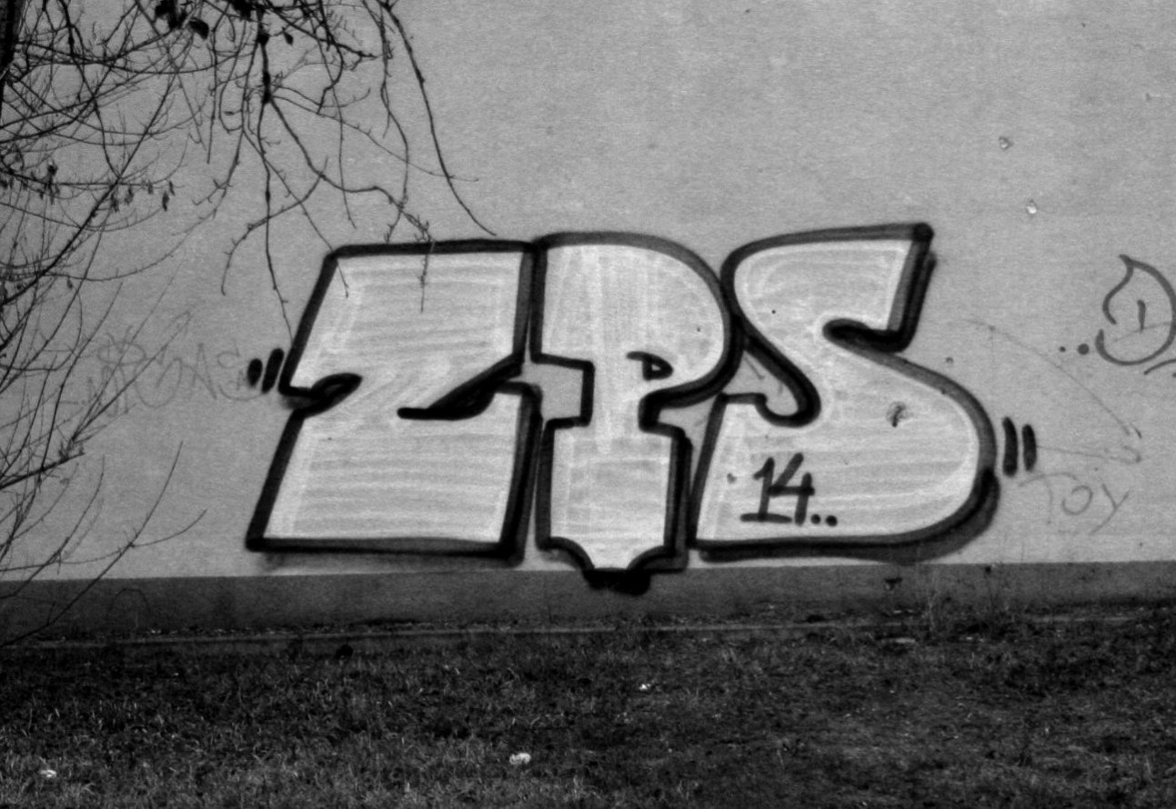 Graffiti Bombing - Photo by ZPScrew - ZPS (2014)