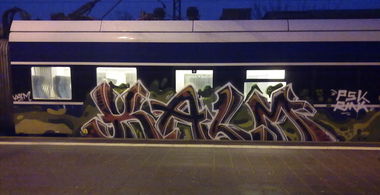 Graffiti Train - Photo by ZUGZWANG - kalm (2016)