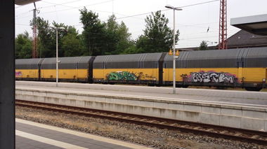 Graffiti Train - Photo by ZUGZWANG
