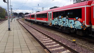 Graffiti Train - Photo by ZUGZWANG (2017)