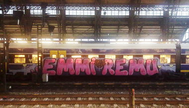 Graffiti Train - Photo by ZUGZWANG - emmi, remu (2016)