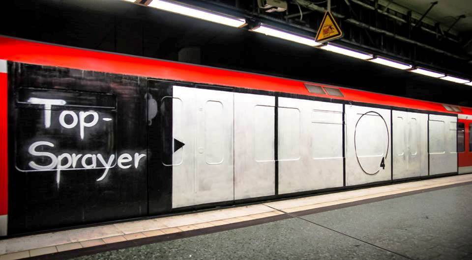 Graffiti Train - Photo by ZUGZWANG - topsprayer, moses, taps (2015)