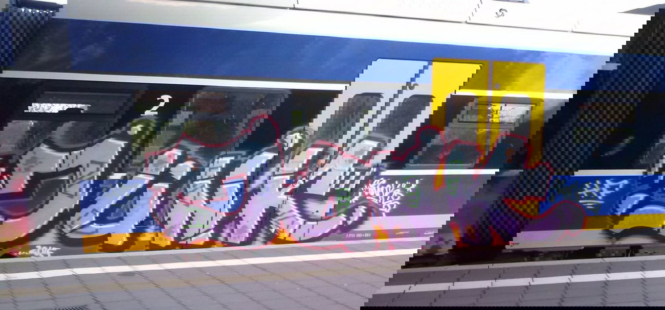 Graffiti Train - Photo by ZUGZWANG - junk, bremerhaven, bremen (2015)