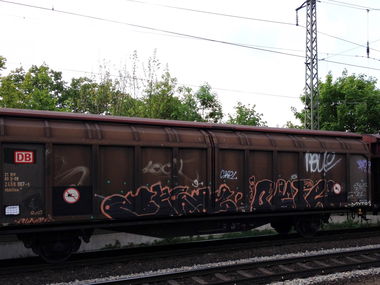 Graffiti Train - Photo by ZUGZWANG