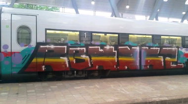 Graffiti Train - Photo by ZUGZWANG (2015)