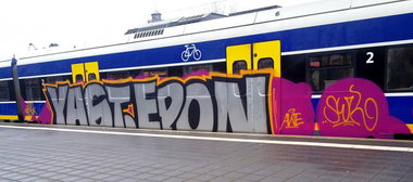 Graffiti Train - Photo by ZUGZWANG - yagt, epon, swk (2015)