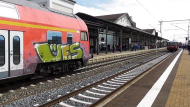 Graffiti Train - Photo by ZUGZWANG - üfs (2014)