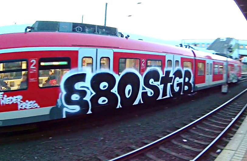 Graffiti Train - Photo by ZUGZWANG