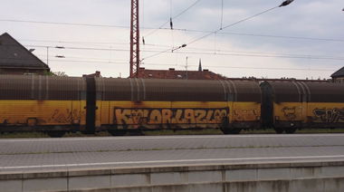 Graffiti Train - Photo by ZUGZWANG