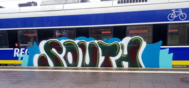 Graffiti Train - Photo by ZUGZWANG - south, bremerhaven, 27 (2015)