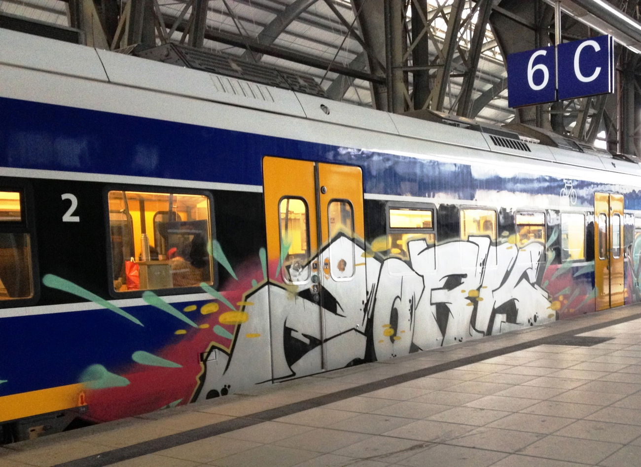 Graffiti Train - Photo by ZUGZWANG - zork (2017)