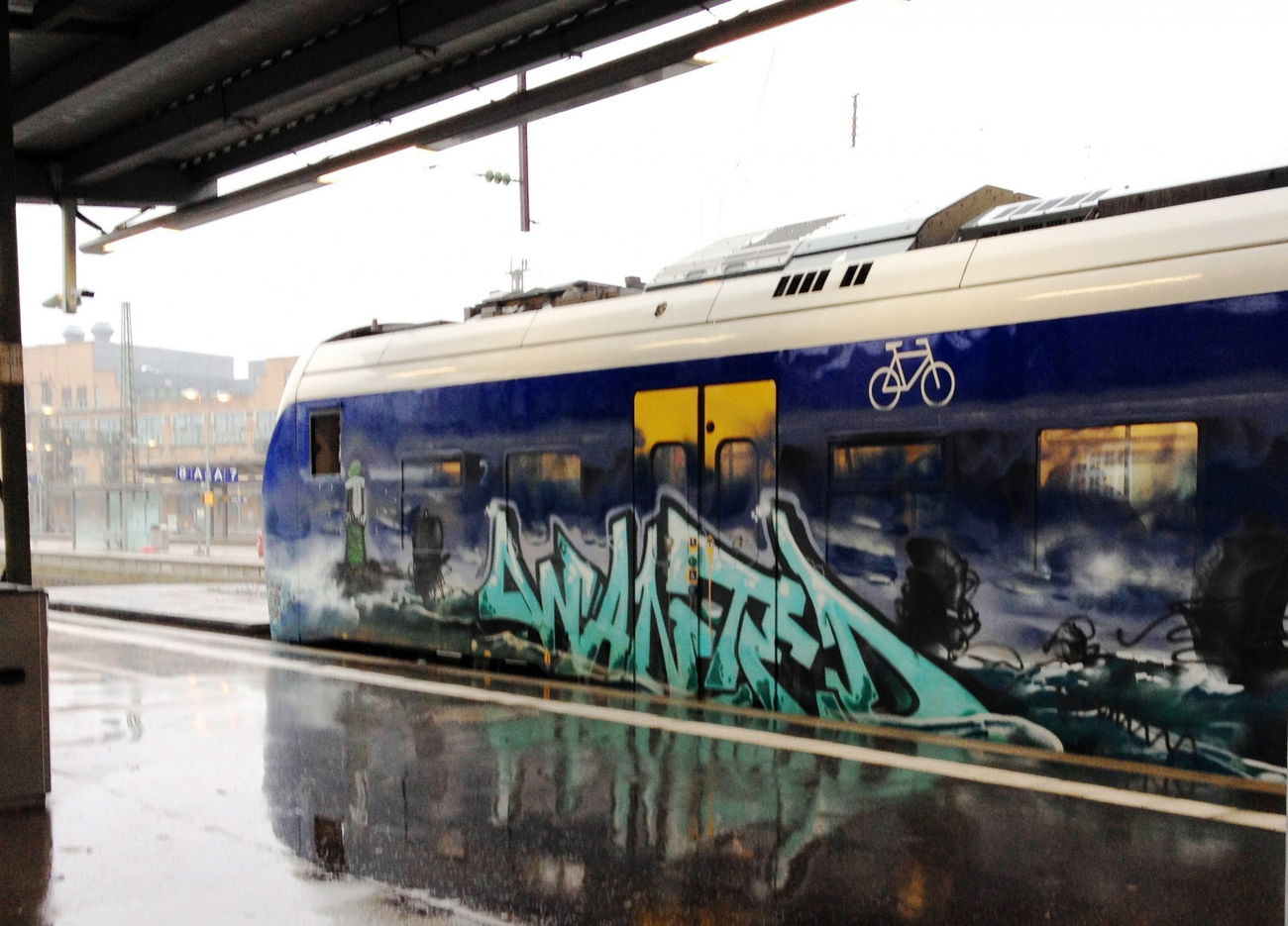 Graffiti Train - Photo by ZUGZWANG - wanted (2017)