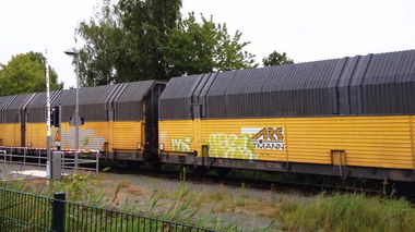 Graffiti Train - Photo by ZUGZWANG