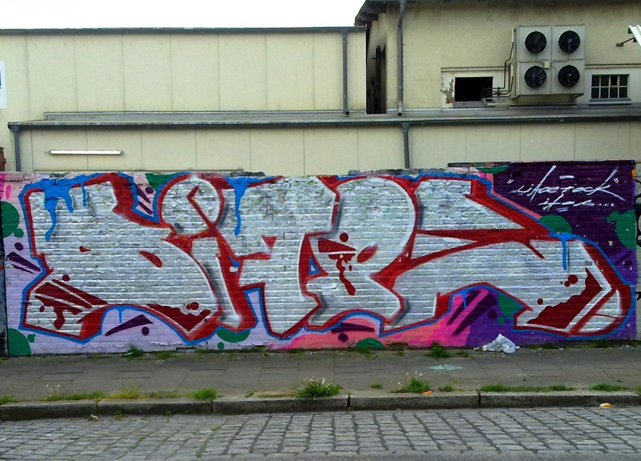Graffiti Wall - Photo by ZUGZWANG - bremerhaven