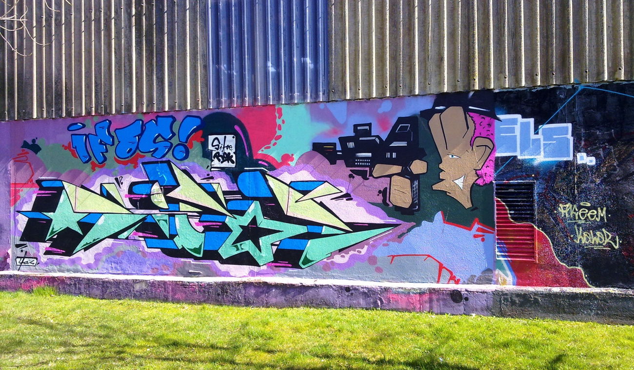 Graffiti Wall - Photo by ZUGZWANG - bremerhaven