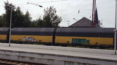 Graffiti Train - Photo by ZUGZWANG